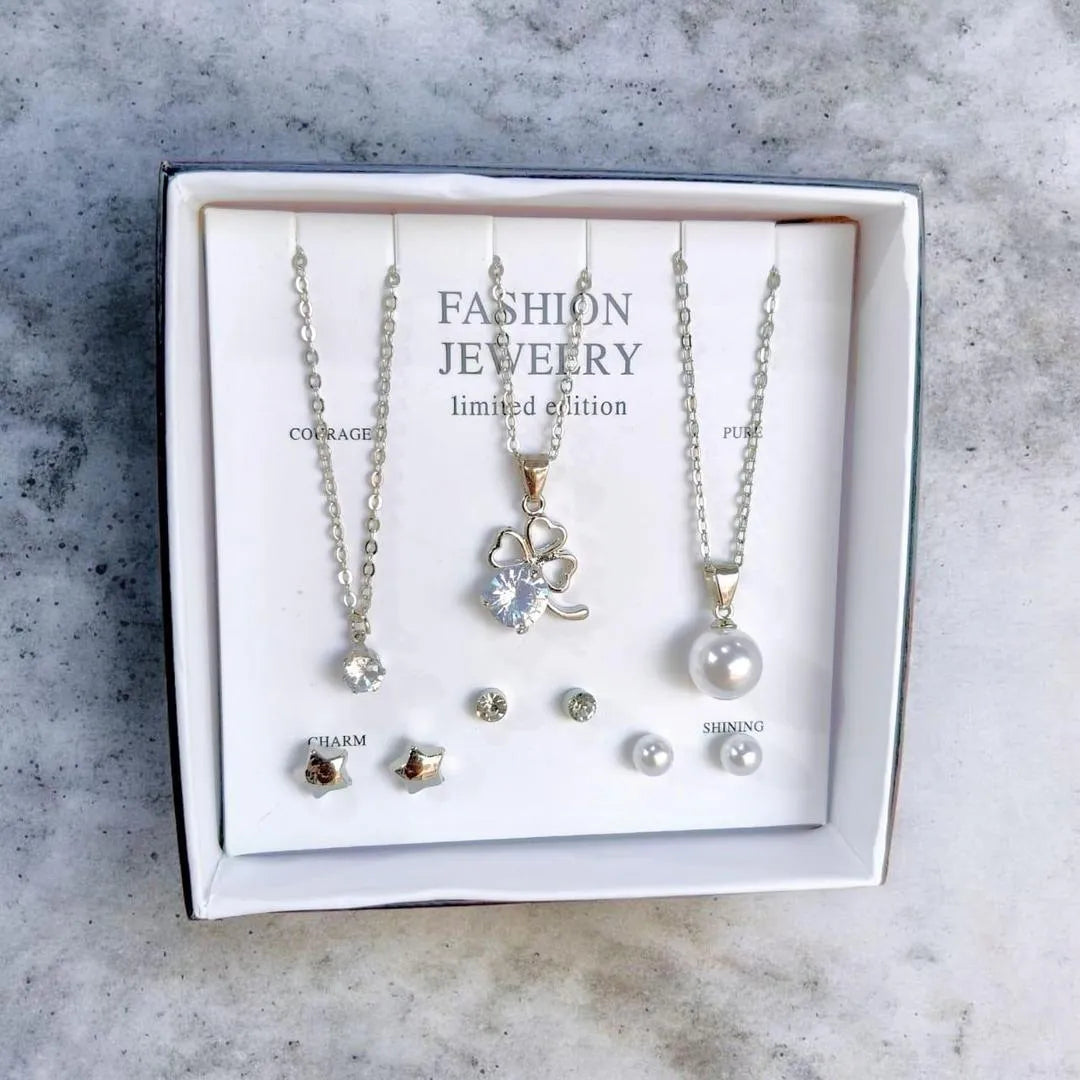 Funky Silver Plated Crystal Pendant Set