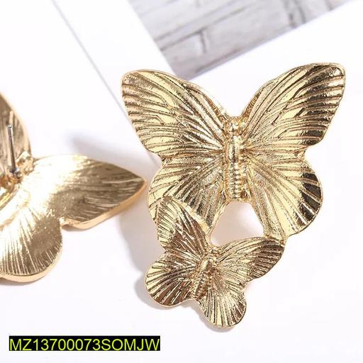Pair Of Alloy Gold Plated Stylish Butterfly Design Earrings