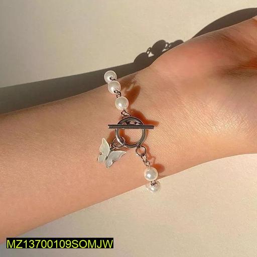 Stylish Butterfly Pearl Bracelet